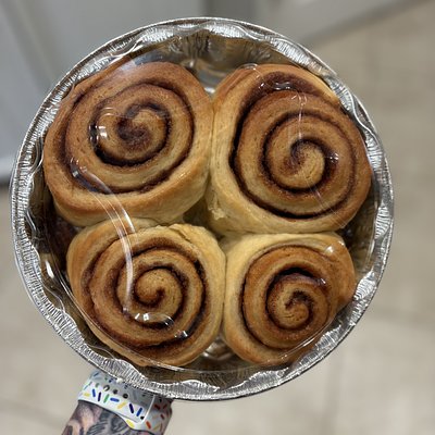 Pan Of 4 Large Cinnamon Rolls With Vanilla Glaze 