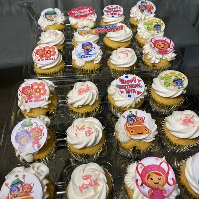 Dozen Cupcakes 