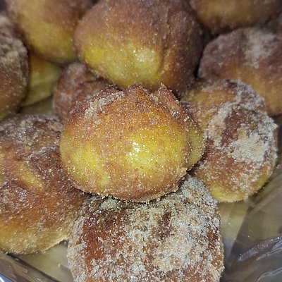 Cinnamon Sugar Soft Sourdough Pretzel Bites - Box of 7 to 8 Bites