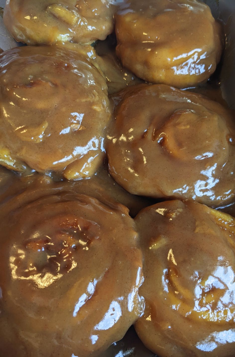 Caramel Rolls (6 Count) 
