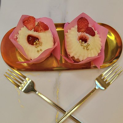 Strawberry Cream Cheese Cupcake