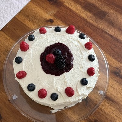 Berry Chantilly Cake