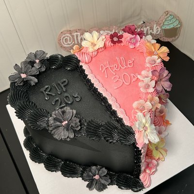 8 in. HEART Cake [click for more info]