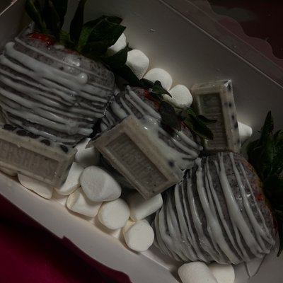 Oreo Strawberry Covered Chocolate