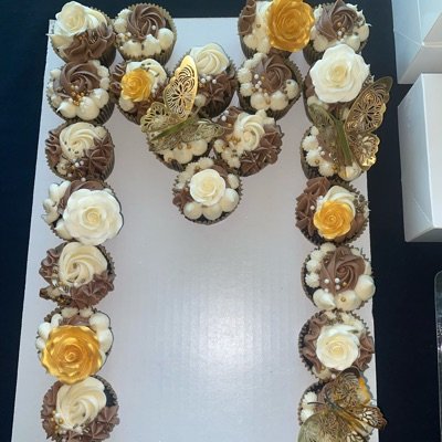 Custom Letter “M” Cupcakes