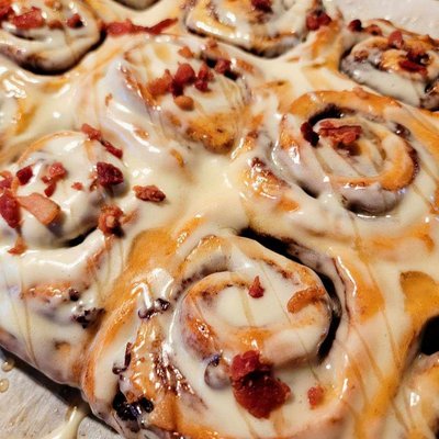 Maple Bacon Cinnamon Rolls 