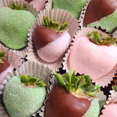 Half Dozen Chocolate Dipped Strawberries 