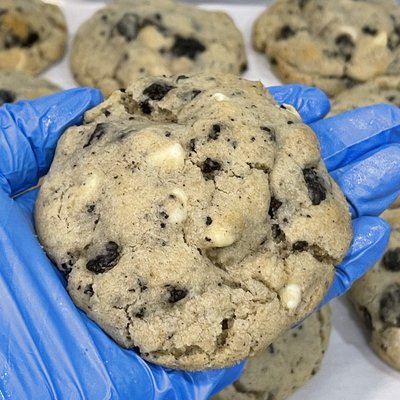 Cookies N Cream Cookies (1/2 Dozen)