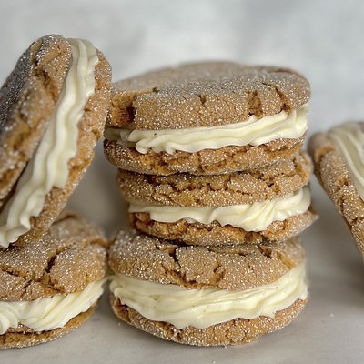 ✨ Ginger-Hex Cookie Sandwich 