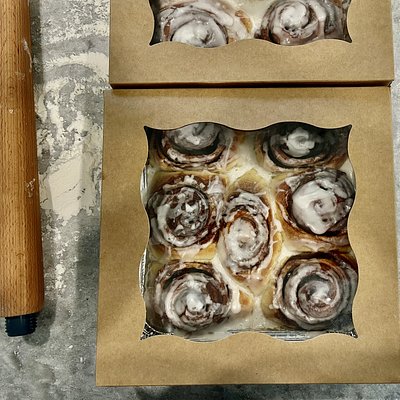 Cinnamon Rolls - 6 Rolls/container