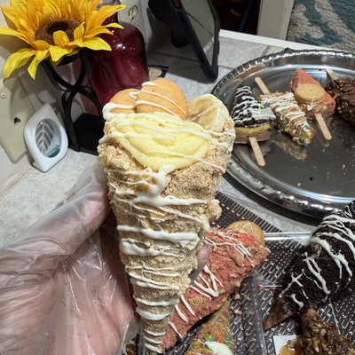 Cheesecake Cones 