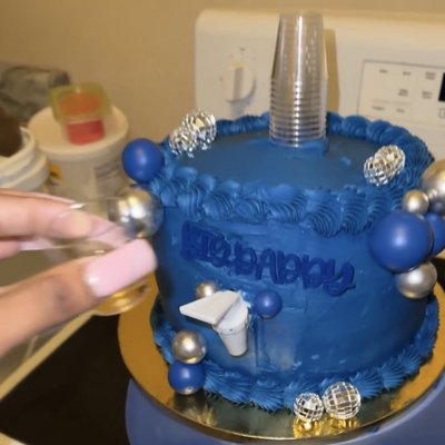 Dispenser Cake (8-inch)