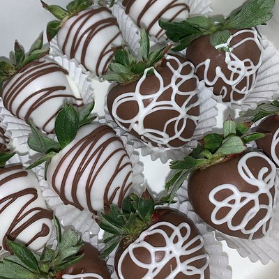 Chocolate Covered Strawberries 🍓 (Traditional)