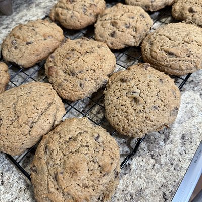 Chocolate Chip Cookies (12-pack)