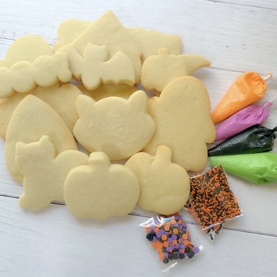Halloween Decorating Kit