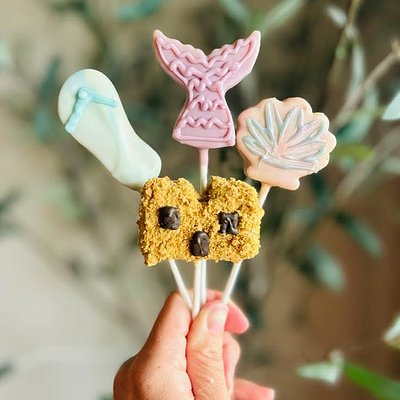 Custom Cake Pops