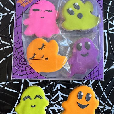 4 Mini Ghost Cookies