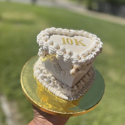 6 Inch Heart Or Round Cake 