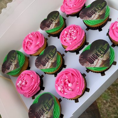 Cupcakes (12)