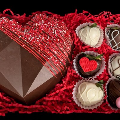 Breakable Heart With 6 Treats