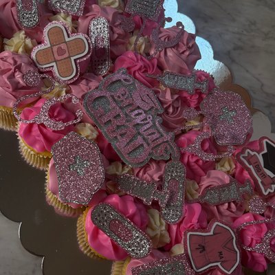 Classic Cupcake Cake