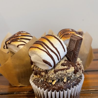 S’mores Cupcakes (Gourmet Item)