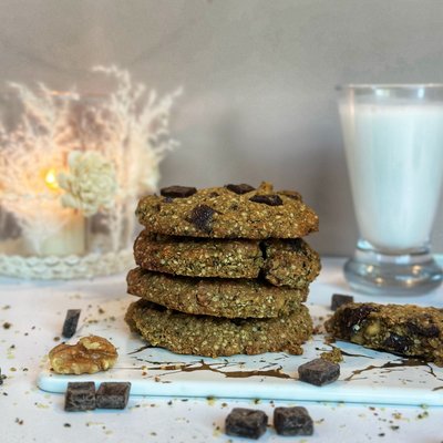 Matcha Walnut Chocolate Chip Cookie