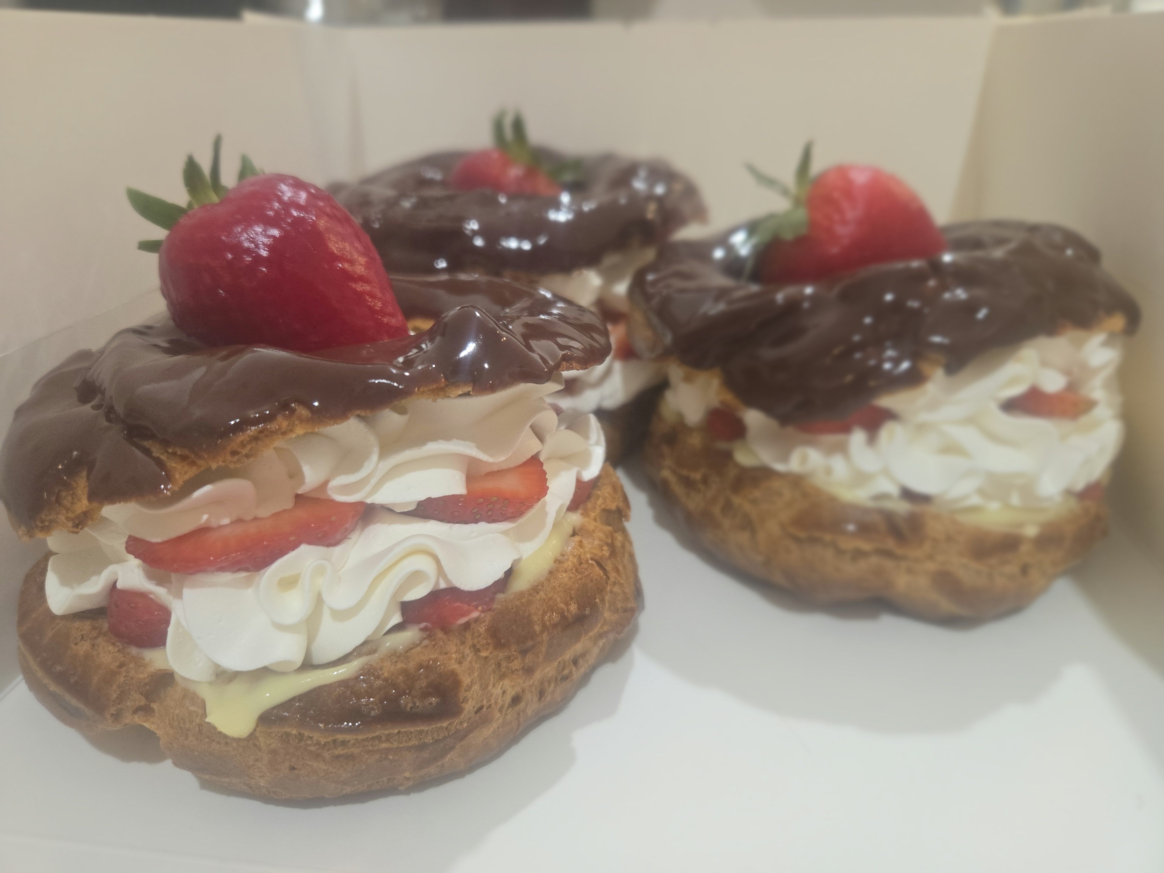 Strawberry Ring (1pc)