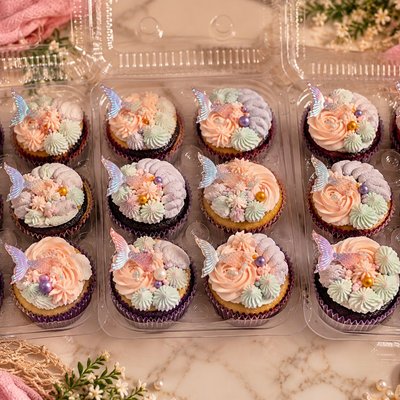 Custom Cupcakes By The Dozen 
