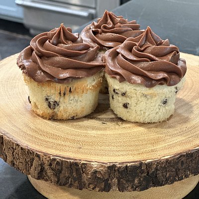 1 Dozen Cupcakes With Buttercream Frosting