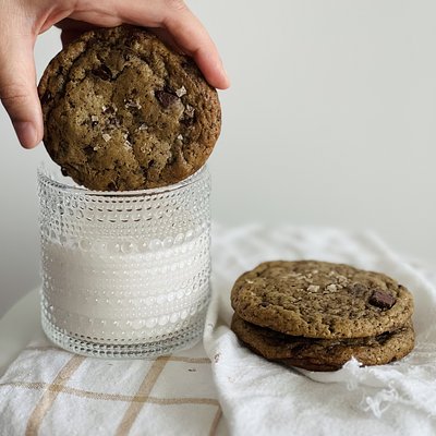 Vegan Sourdough Chocolate Chip cookies 