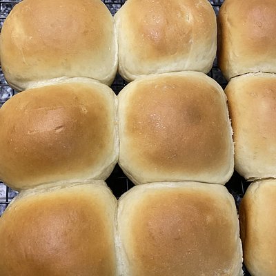 Dinner Rolls (half Dozen)