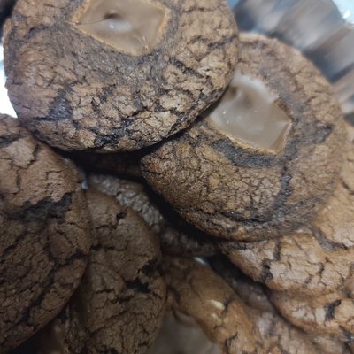 8 Triple Chocolate Cookies