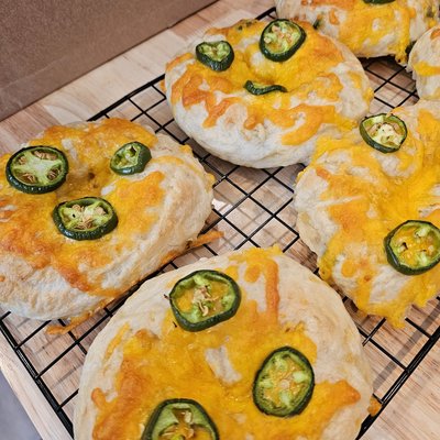 Cheddar Jalapeño Bagels 