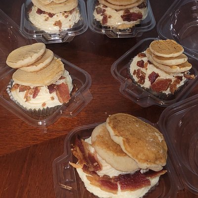 Bacon Pancake Cupcakes 