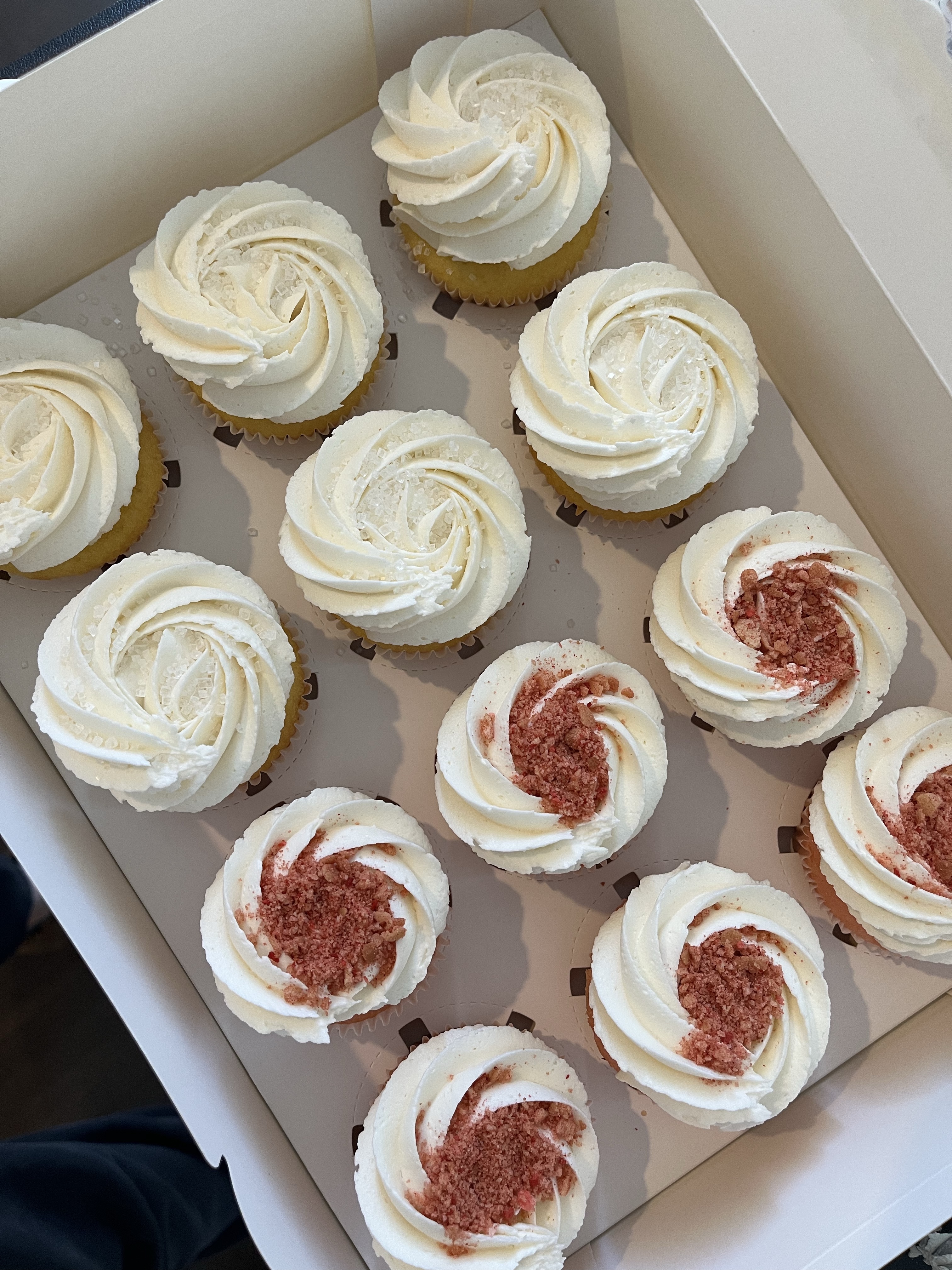 Deluxe cupcakes