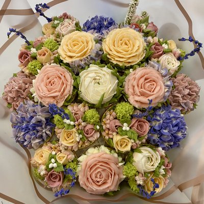 19 Cupcake Bouquet