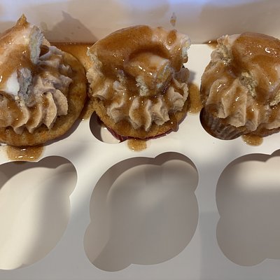 6ct Honey Bun Cupcake 
