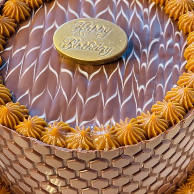 9” Brazilian honey bread cake - Dulce de leche