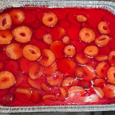 GLUTEN FREE 🍓 PRETZEL SALAD