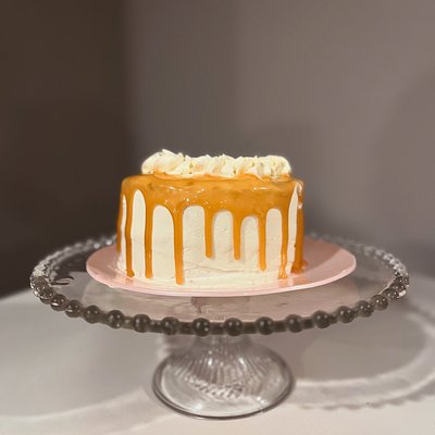 6 Inch Vanilla Salted Carmel Butter Cake