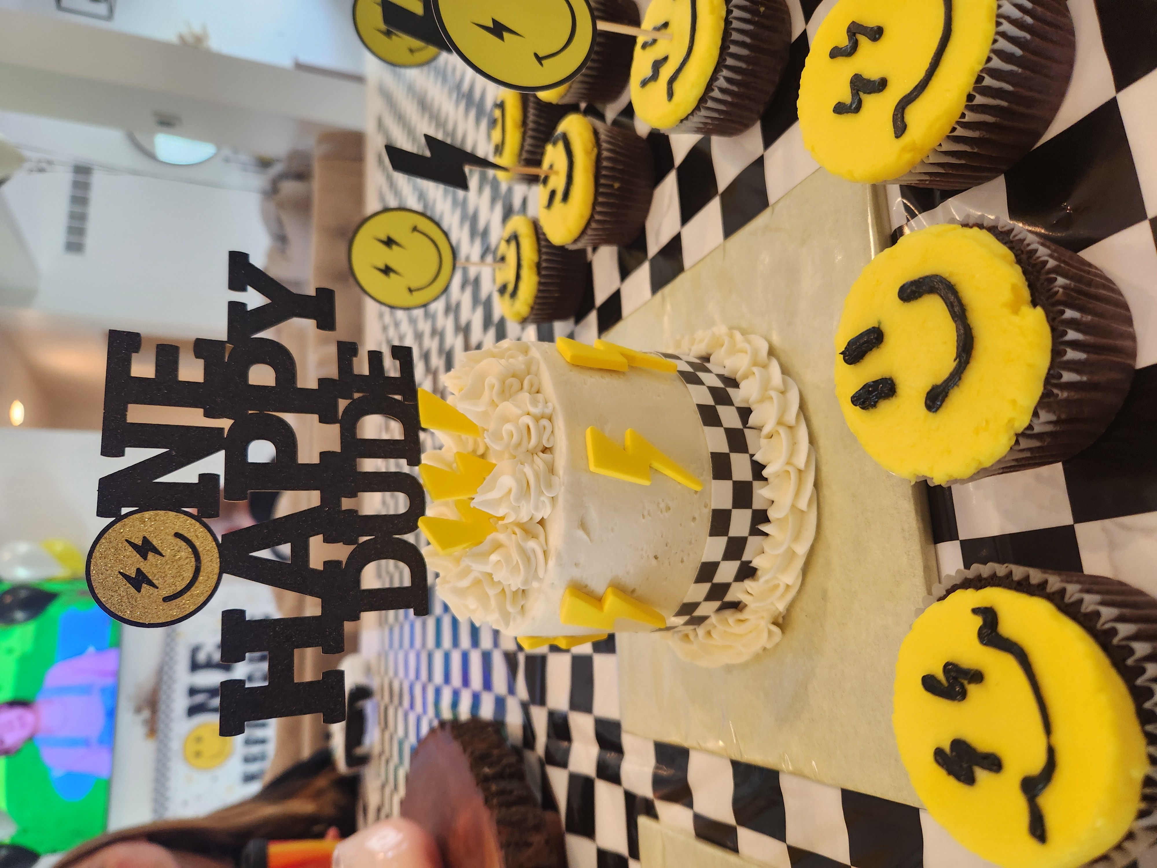 4 Inch Smash Cake