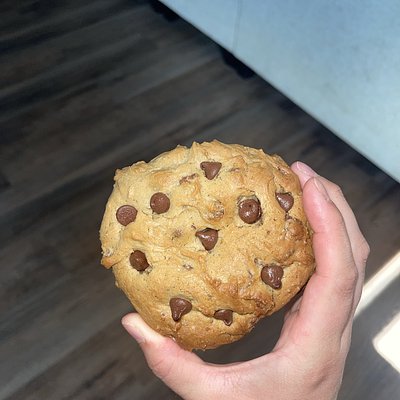 1/2 Dozen Fudgy Chocolate Chip Cookies