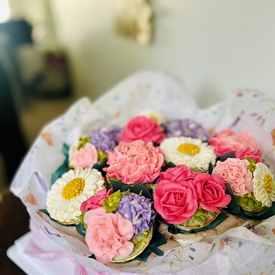 Floral Cupcake Bouquets & Domes