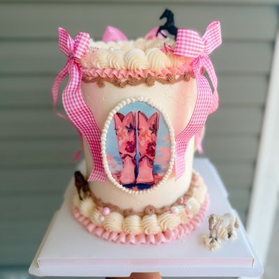 6” Circle Cake (3 Layers)