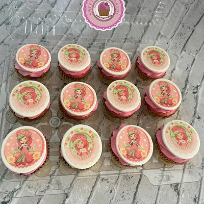 Edible Foundant topper Cupcake 