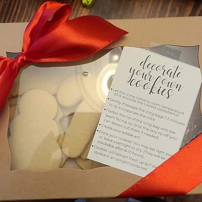 Decorate Your Own Kits