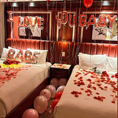 Romantic Hotel Room Decoration