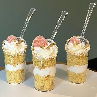 Dozen Cake Cup Shooters