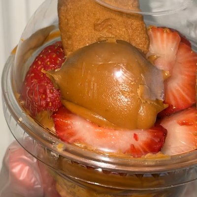 Strawberry Biscoff Cups 